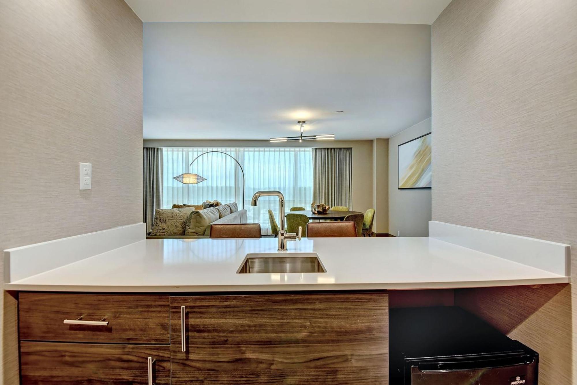 Tulsa Marriott Southern Hills Exterior photo